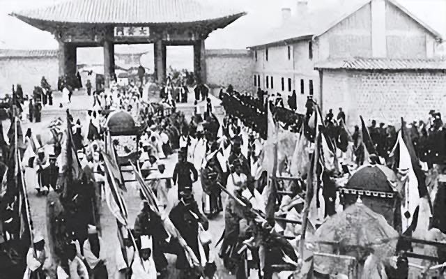 网络图片(侵删) 网络图片(侵删)