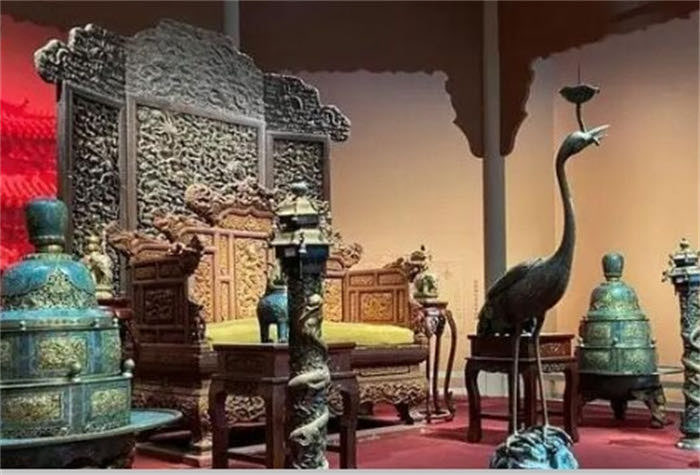 网络图片(侵删) 网络图片(侵删)