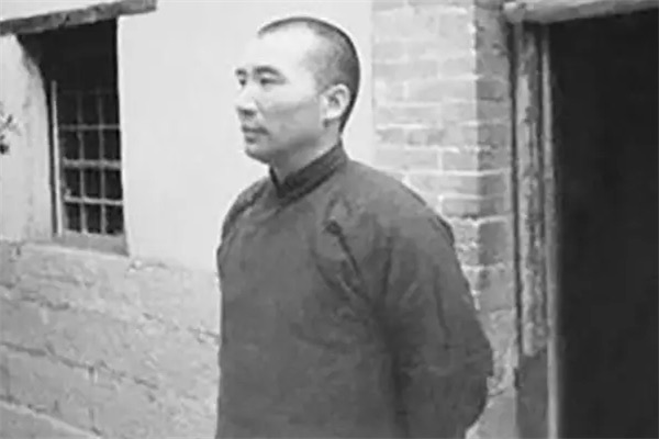 网络图片(侵删) 网络图片(侵删)