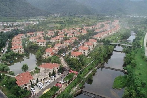 网络图片(侵删) 网络图片(侵删)