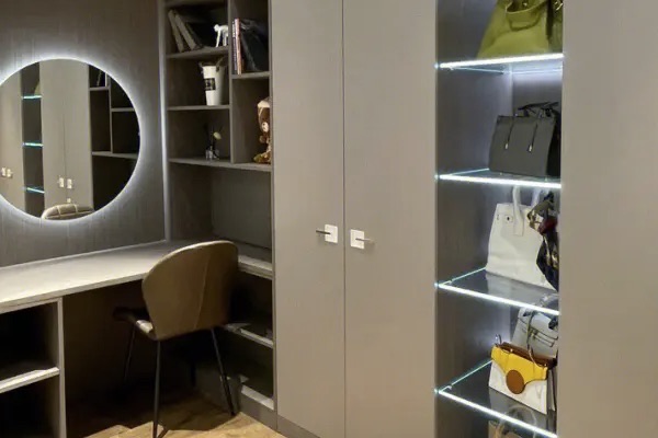 网络图片(侵删) 网络图片(侵删)