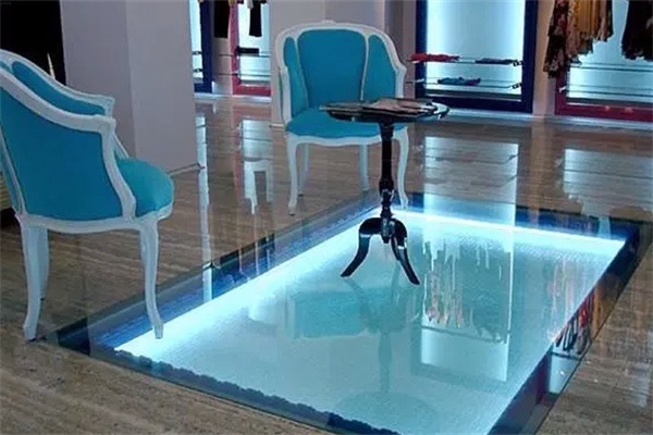 网络图片(侵删) 网络图片(侵删)