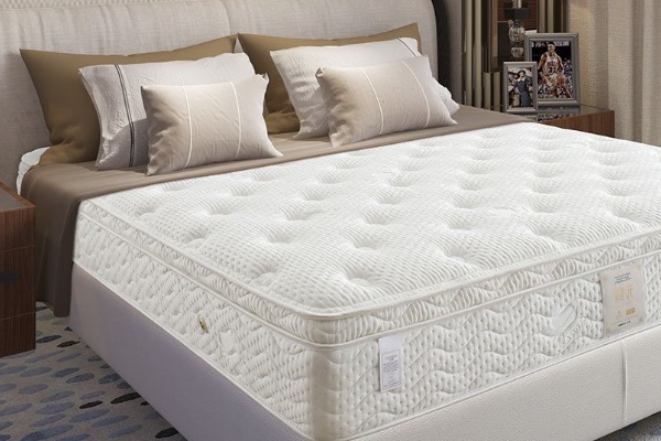 网络图片(侵删) 网络图片(侵删)