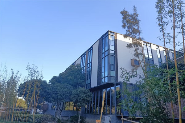 网络图片(侵删) 网络图片(侵删)