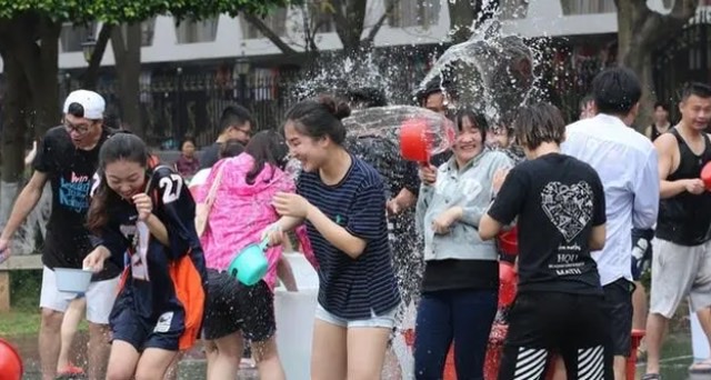 网络图片(侵删) 网络图片(侵删)