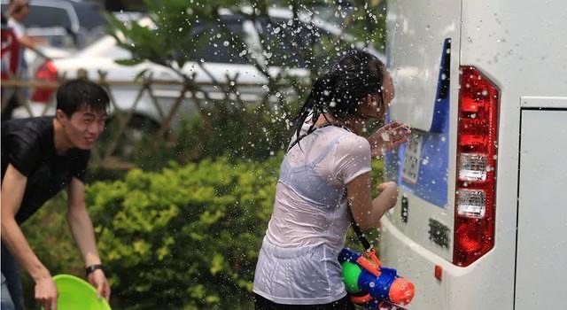 网络图片(侵删) 网络图片(侵删)