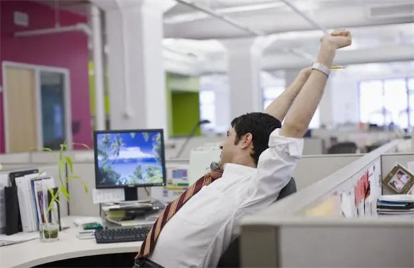 网络图片(侵删) 网络图片(侵删)