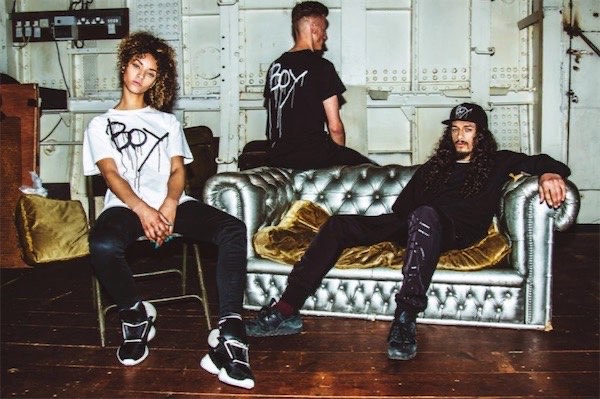 网络图片(侵删) 网络图片(侵删)