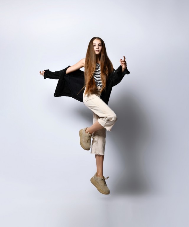 网络图片(侵删) 网络图片(侵删)