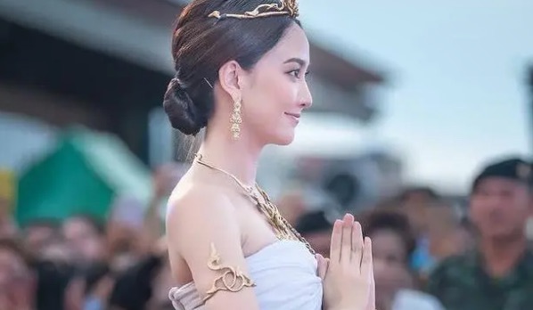 网络图片(侵删) 网络图片(侵删)