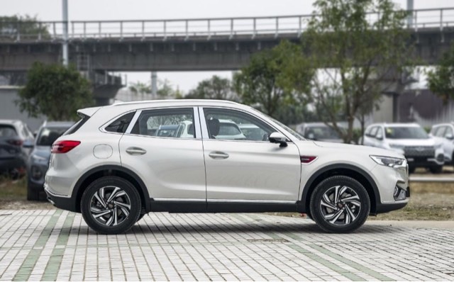 网络图片(侵删) 网络图片(侵删)