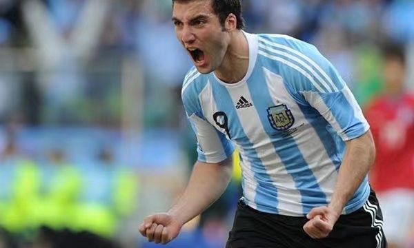 网络图片(侵删) 网络图片(侵删)