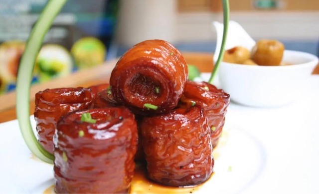 网络图片(侵删) 网络图片(侵删)