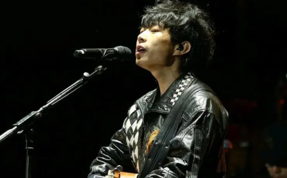 网络图片(侵删) 网络图片(侵删)