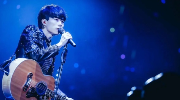 网络图片(侵删) 网络图片(侵删)