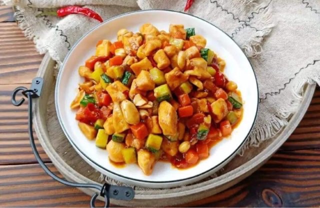 网络图片(侵删) 网络图片(侵删)