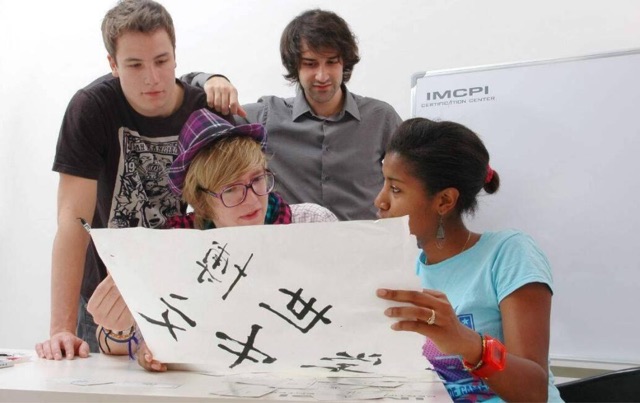 网络图片(侵删) 网络图片(侵删)