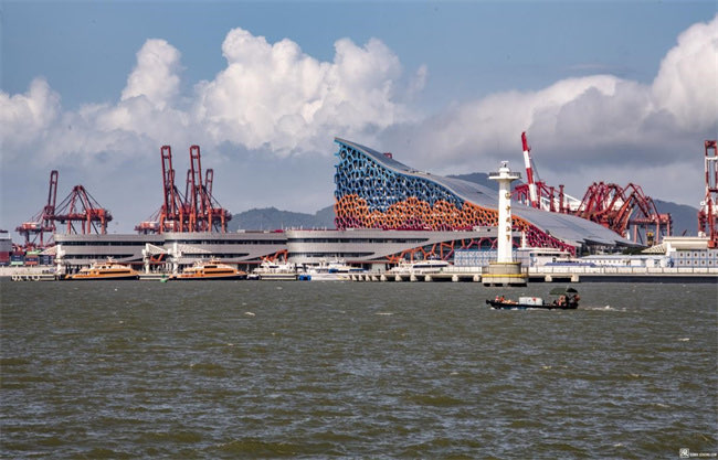 网络图片(侵删) 网络图片(侵删)