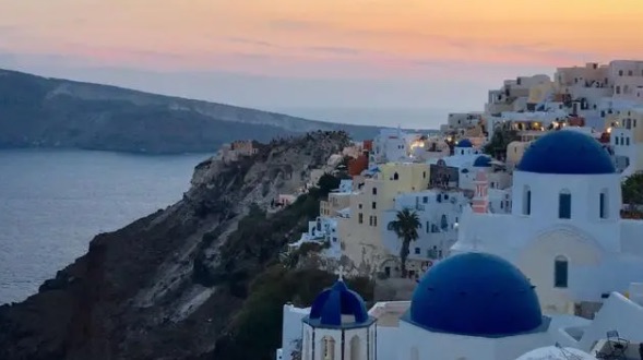 网络图片(侵删) 网络图片(侵删)