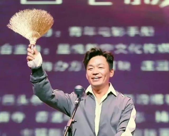 网络图片(侵删) 网络图片(侵删)