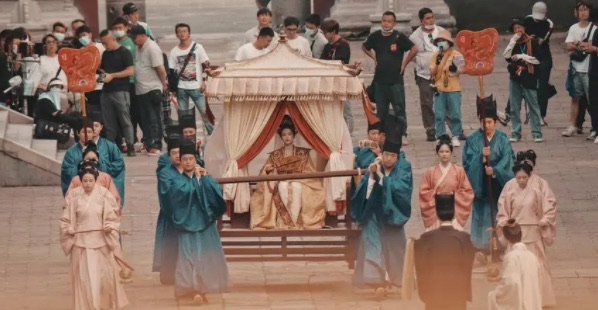 网络图片(侵删) 网络图片(侵删)