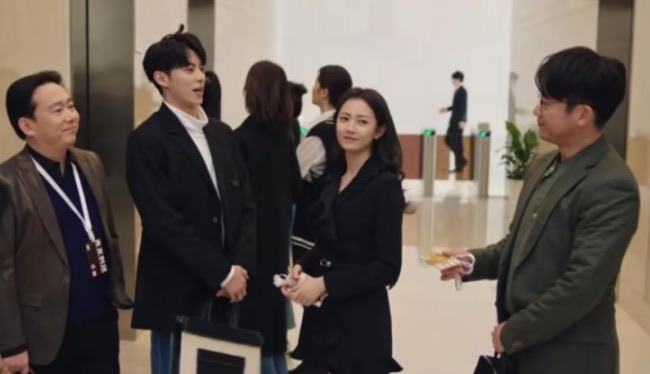 网络图片(侵删) 网络图片(侵删)