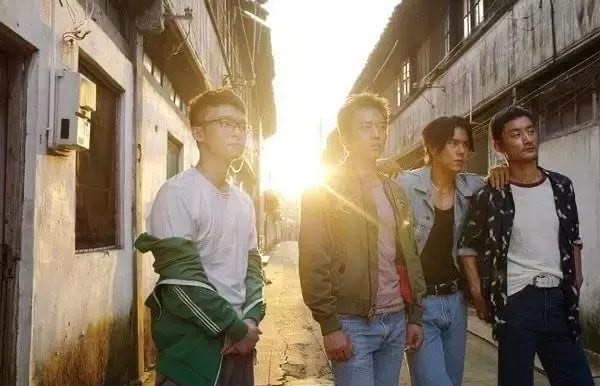 网络图片(侵删) 网络图片(侵删)