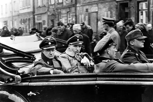 网络图片(侵删) 网络图片(侵删)