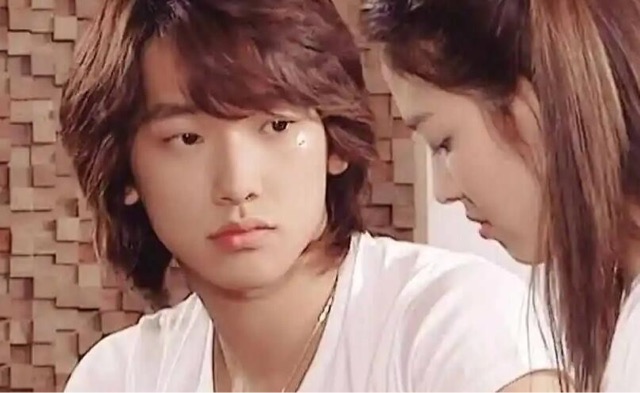 网络图片(侵删) 网络图片(侵删)