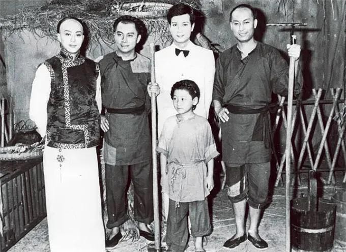 网络图片(侵删) 网络图片(侵删)