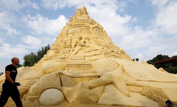 网络图片(侵删) 网络图片(侵删)