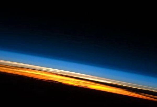 网络图片(侵删) 网络图片(侵删)