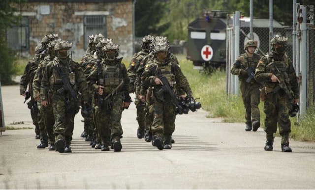 网络图片(侵删) 网络图片(侵删)