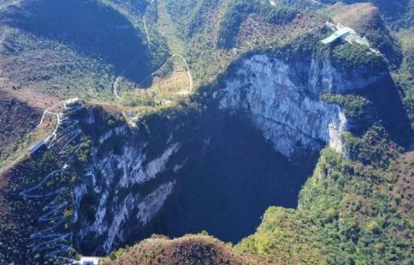 网络图片(侵删) 网络图片(侵删)