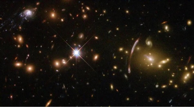 网络图片(侵删) 网络图片(侵删)