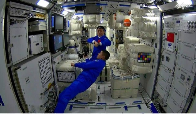 网络图片(侵删) 网络图片(侵删)