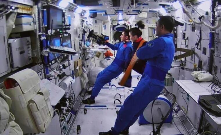 网络图片(侵删) 网络图片(侵删)