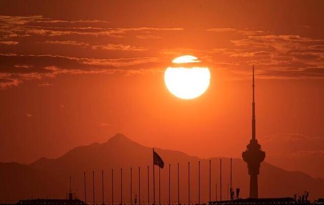 网络图片(侵删) 网络图片(侵删)