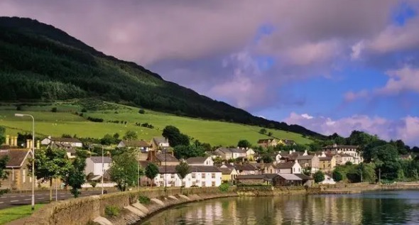 网络图片(侵删) 网络图片(侵删)