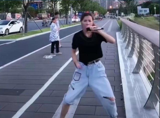 网络图片(侵删) 网络图片(侵删)