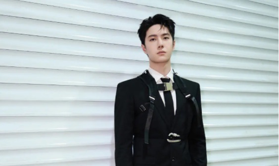 网络图片(侵删) 网络图片(侵删)