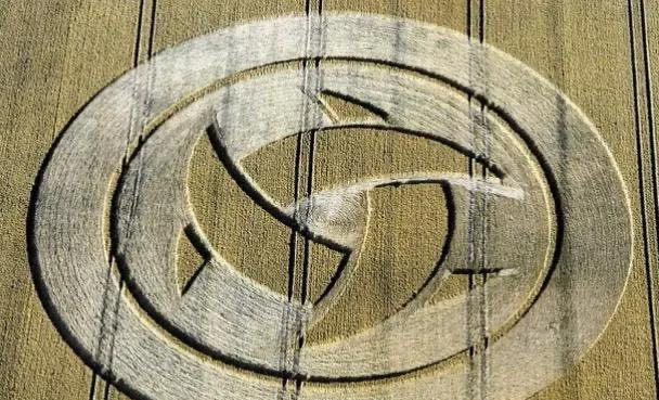 网络图片(侵删) 网络图片(侵删)