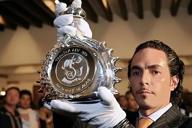 网络图片(侵删) 网络图片(侵删)