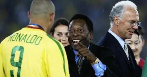 网络图片(侵删) 网络图片(侵删)