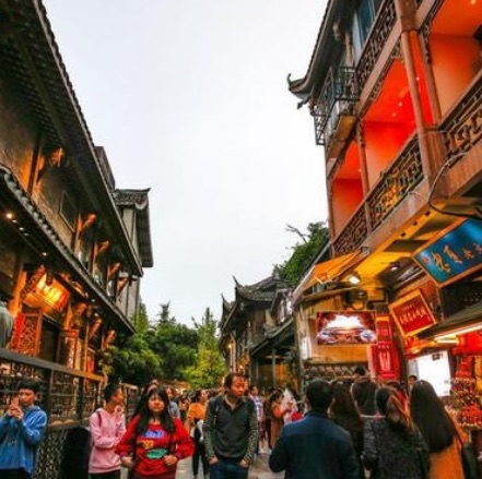 网络图片(侵删) 网络图片(侵删)