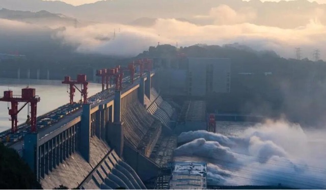 网络图片(侵删) 网络图片(侵删)