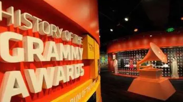 网络图片(侵删) 网络图片(侵删)