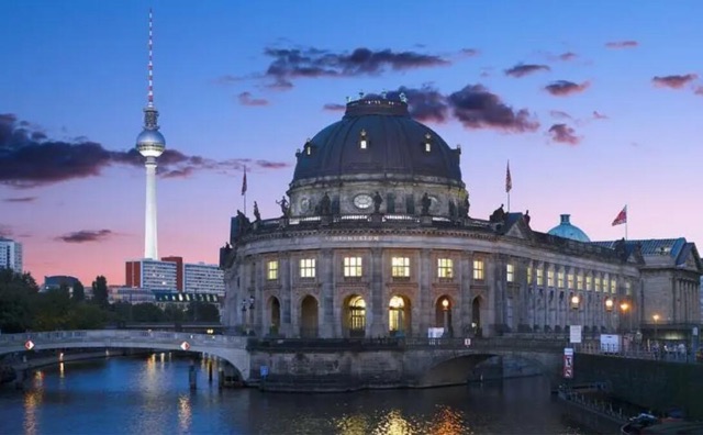 网络图片(侵删) 网络图片(侵删)