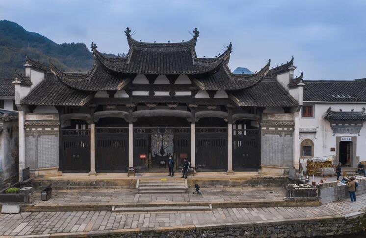 网络图片(侵删) 网络图片(侵删)