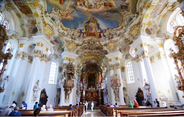 网络图片(侵删) 网络图片(侵删)